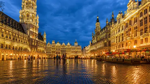Produits gourmands belges sur une table